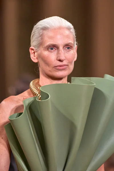 Look 33